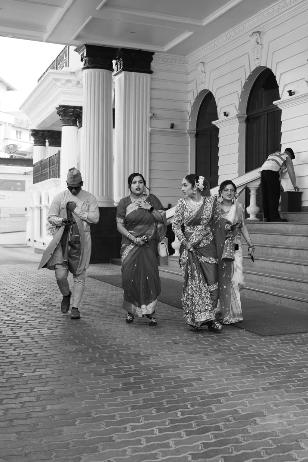 Neeti & Rakshyak - Photo 13